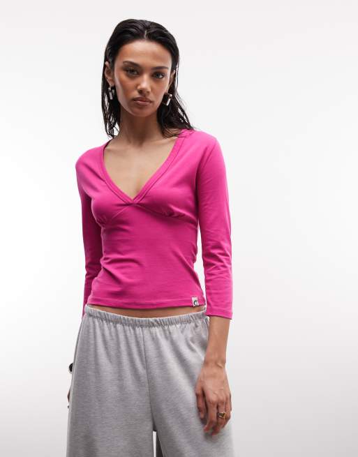 COLLUSION plunge v neck 3/4 sleeve top in fuschia, 3 of 4