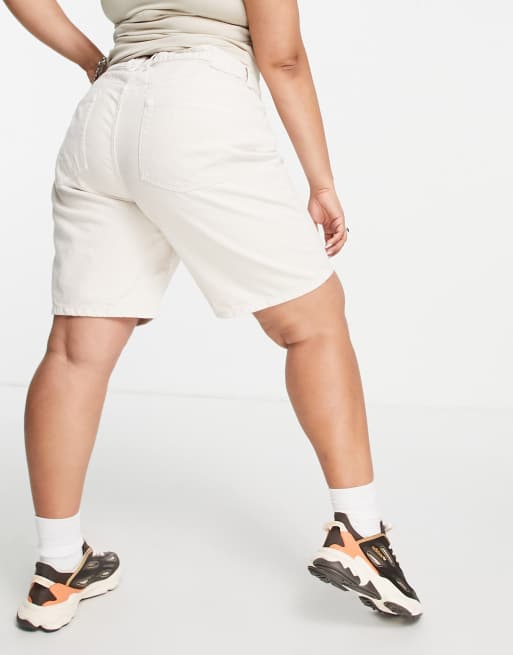 Plus white hot sale shorts