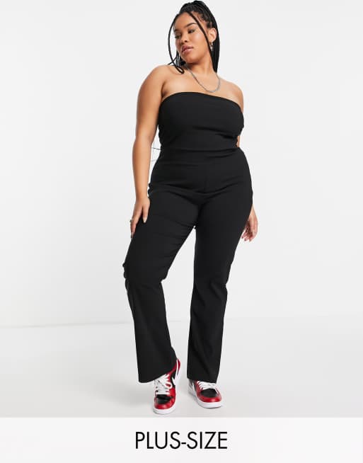 COLLUSION Plus - Bandeau-jumpsuit van bengaline met flare pijpen in zwart