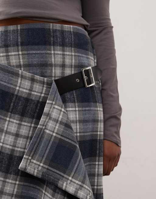 COLLUSION Plus blanket kilt skirt in brushed mono check, 3 of 5