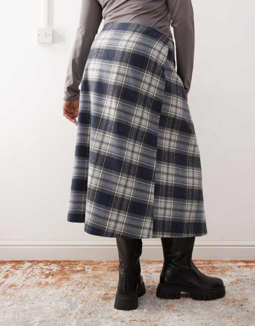 COLLUSION Plus blanket kilt skirt in brushed mono check, 4 of 5