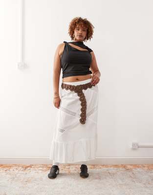 COLLUSION Plus broidery maxi beach skirt in white