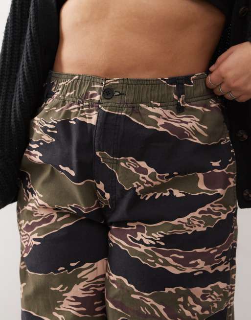 COLLUSION Plus camo skate pants in multi | ASOS