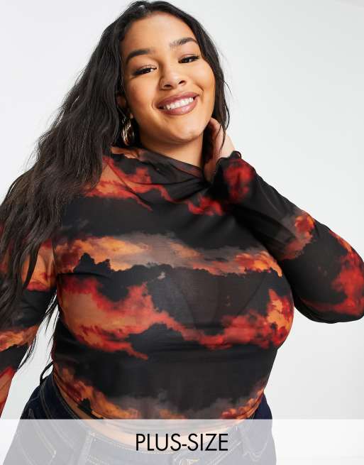 COLLUSION Plus - Crop top met lange mouwen in mesh met donkere wolkenprint in meerdere kleuren