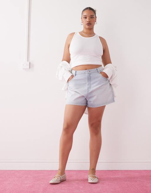 COLLUSION Plus denim mom shorts in lightwash