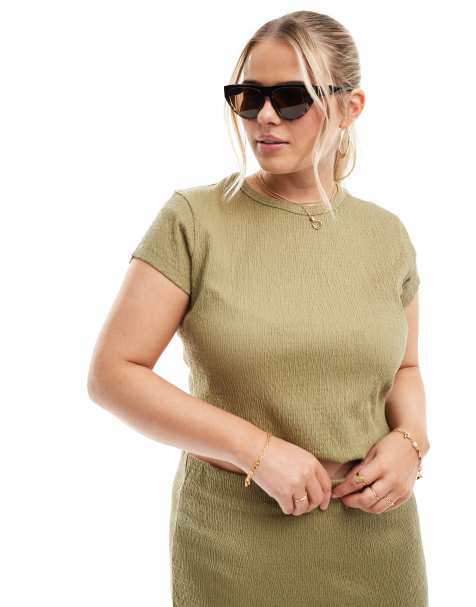 COLLUSION Plus – Dopasowany teksturowany T-shirt w kolorze khaki, część zestawu - view 1