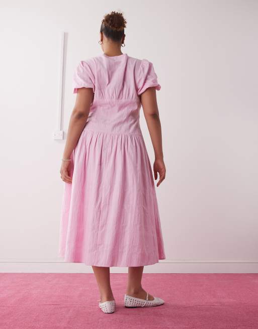 COLLUSION Plus dropped waist puff sleeve maxi dress in pink, 4 of 4