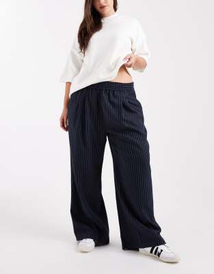 COLLUSION Plus - Elegante Schlupfhose in Marineblau mit Streifen