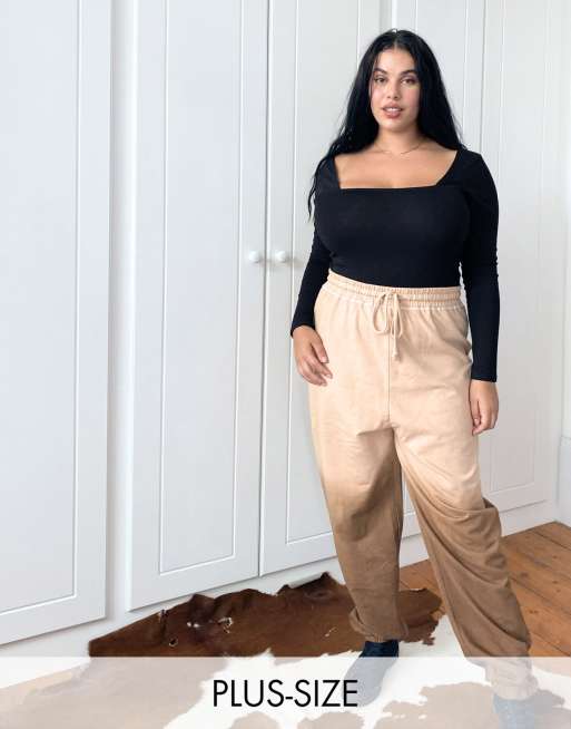 COLLUSION Plus - Exclusieve joggingbroek met ombre-effect in bruin