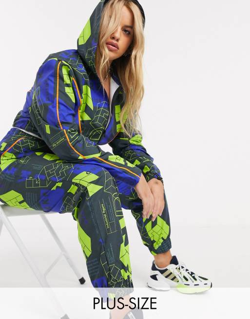 COLLUSION Plus exclusive trekka print nylon sweatpants and crop jacket, 2 of 3