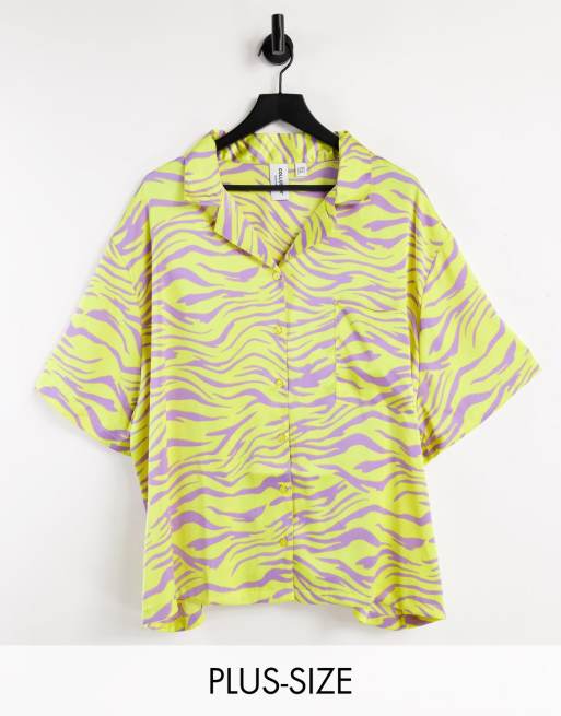 COLLUSION Plus - Exclusivité - Chemise d'ensemble en satin à imprimé zébré - Jaune et violet