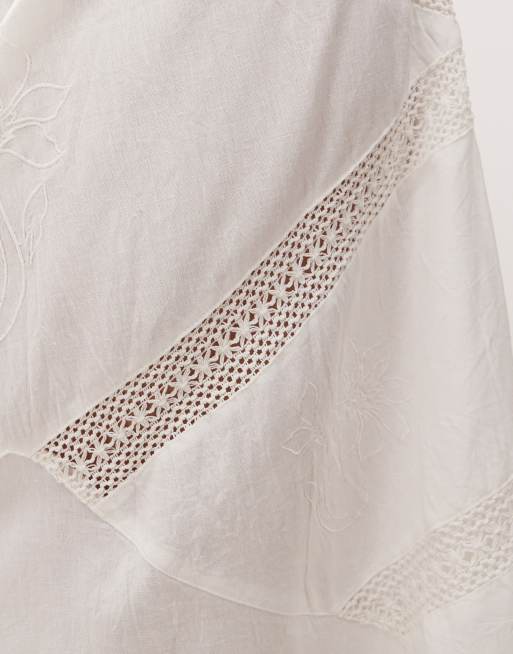 COLLUSION Plus eyelet maxi beach skirt in white, 3 of 5