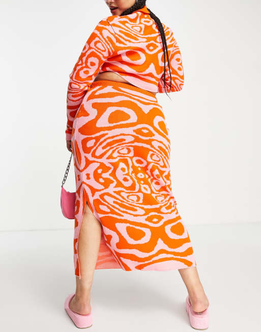 COLLUSION Plus – Figurbetonter Maxirock mit Jacquard-Wirbelmuster in Rosa und Orange, Kombiteil, 2 von 4