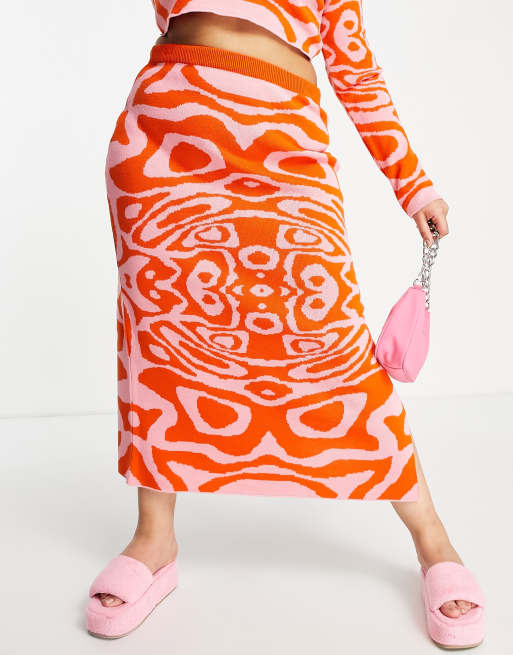COLLUSION Plus – Figurbetonter Maxirock mit Jacquard-Wirbelmuster in Rosa und Orange, Kombiteil, 4 von 4