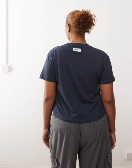COLLUSION Plus – Granatowy T-shirt z logo, 4 z 4