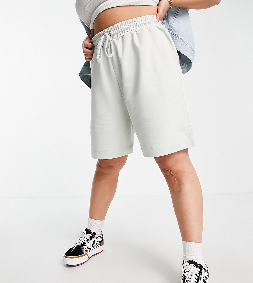 COLLUSION Plus longline shorts in ice blue-Blues
