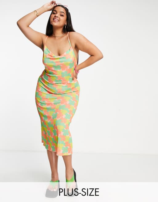 COLLUSION Plus - Midi slipdress met bloemenprint en schouderbandjes in multi
