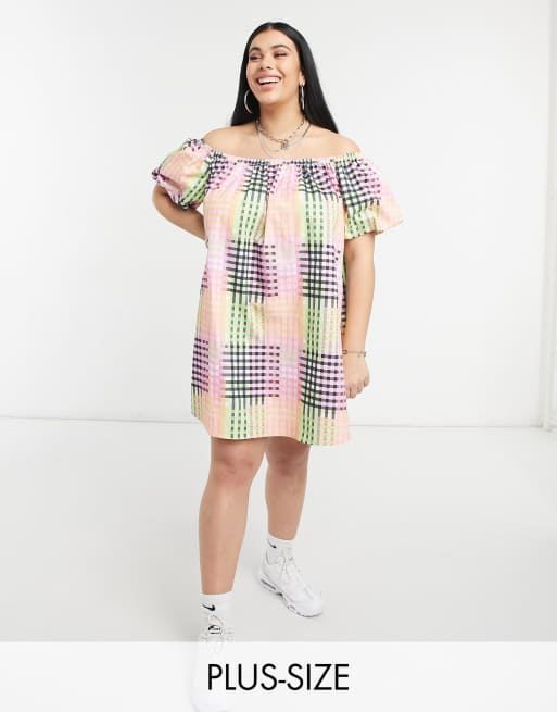 COLLUSION Plus - Offshoulder-solkjole i gingham-tern