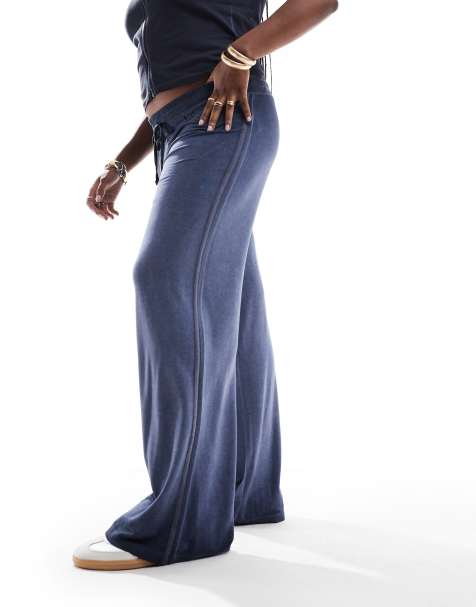 Collusion Plus - Pantaloni da yoga ampi blu navy slavato con righe sportive in coordinato - view 1