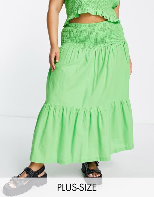 COLLUSION Plus shirred midi skirt in green 
