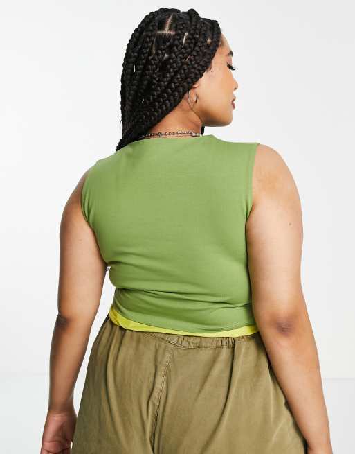 COLLUSION Plus slash contrast singlet top in green , 2 of 4