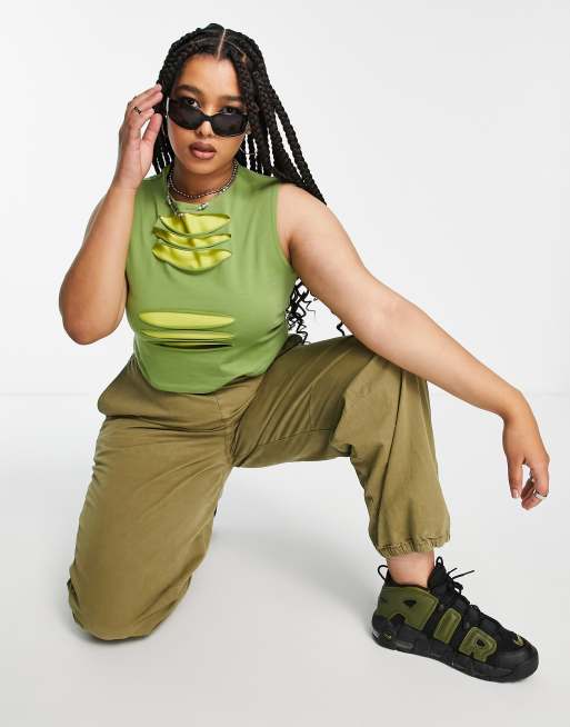 COLLUSION Plus slash contrast singlet top in green , 4 of 4
