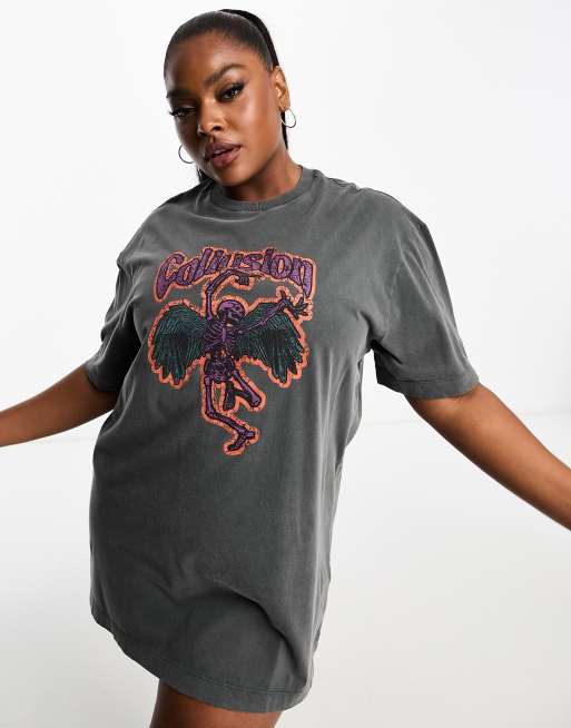 COLLUSION Plus – T-Shirt-Kleid in Grau mit Grafik-Markenlogo 