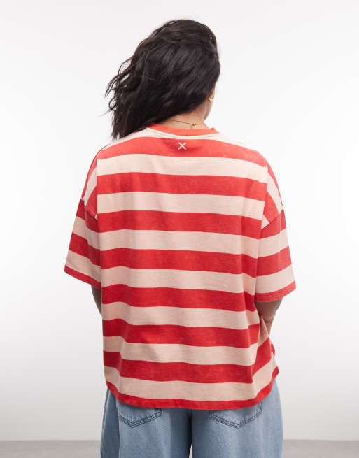 COLLUSION Plus - T-shirt met strepen en applicatie in roze en rood, 4 van 4
