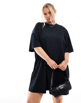 COLLUSION Plus t-shirt mini dress in black