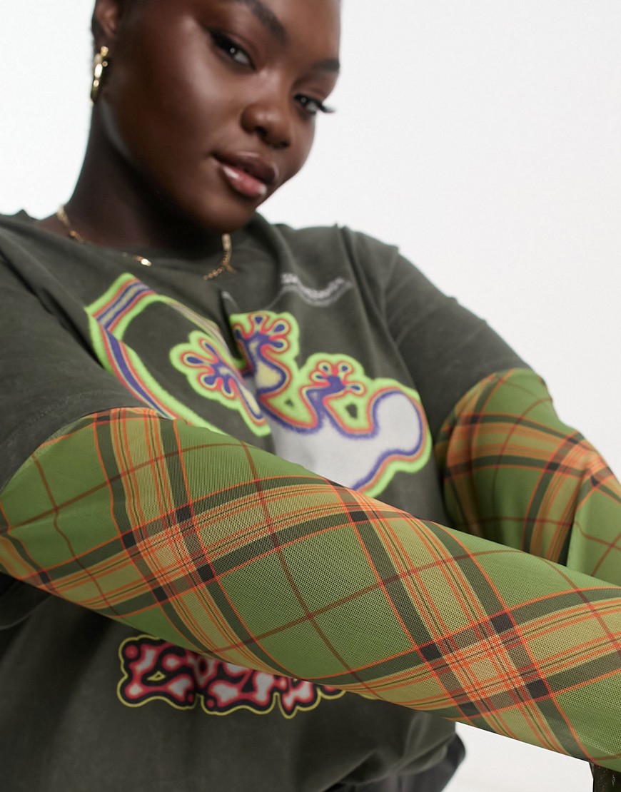 T-shirt multicolore con maniche in rete e stampa di lucertola - Collusion T-shirt donna  - immagine2