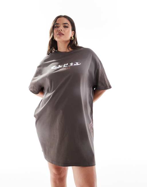 COLLUSION Plus washed graphic t shirt dress in brown