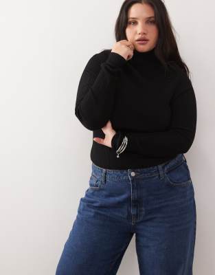 COLLUSION Plus - Weicher Pullover aus Rippstrick in Schwarz mit Rollkragen