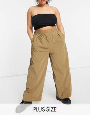 size 1 khaki pants