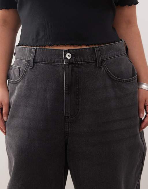 COLLUSION Plus X001 antifit mid rise jean in washed black, 5 of 5