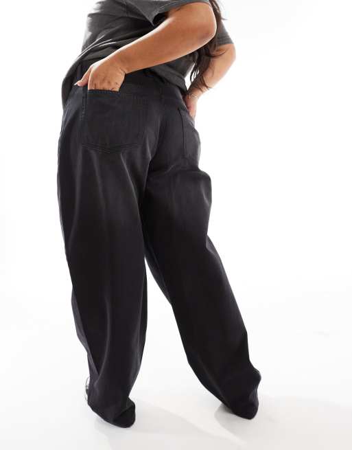 COLLUSION Plus- X001 - Jeans med antifit-pasform i sort vask, 2 af 5