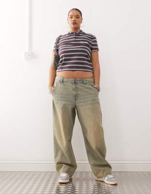 COLLUSION Plus - x001 - Jeans mit Antifit-Design und sonnengeblichener Waschung-Blau