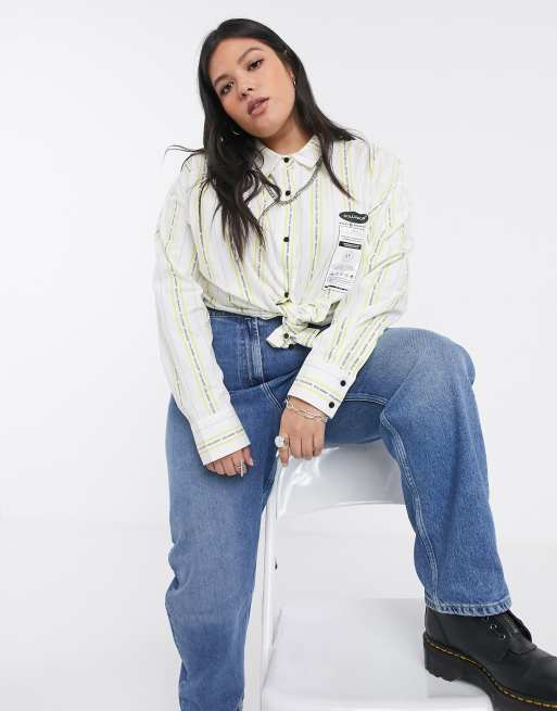 COLLUSION Plus x005 90s straight leg jeans in washed blue, 4 of 4