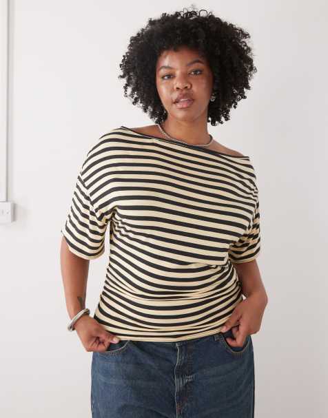 COLLUSION – Plusstorlek – Gul, draperad topp med bara axlar och små ränder - view 1