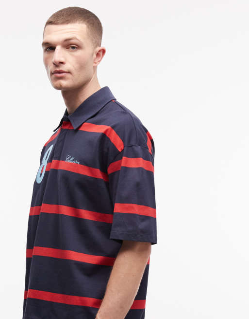 COLLUSION - Polo oversize squadrata a righe blu e rosse con ricamo, 4 di 5