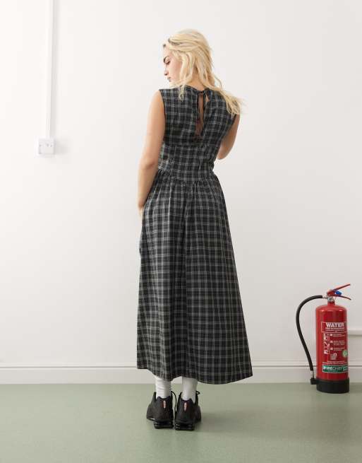 COLLUSION poplin midi dress with hitch bubble skirt in gray check