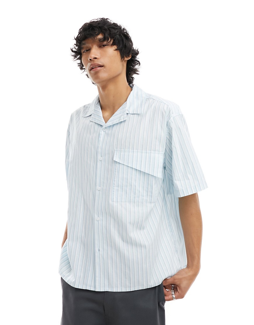 COLLUSION poplin revere short sleeve shirt in blue stripe