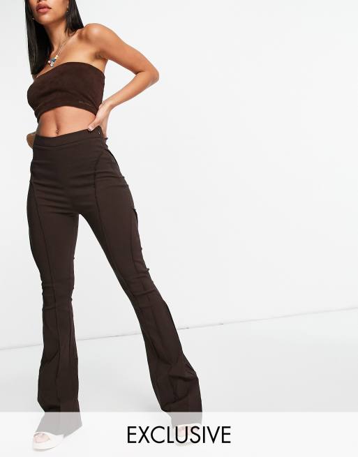 COLLUSION - Puddle - Pantalon évasé à coutures apparentes - Marron