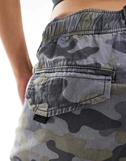 COLLUSION pull on adjustable waist baggy skater pants in camo, 3 of 5