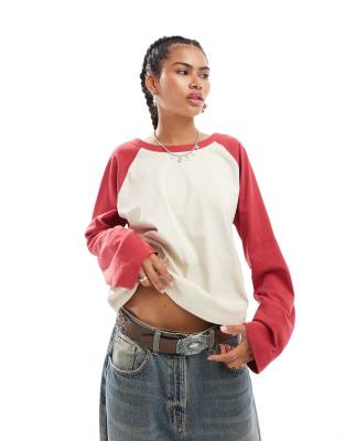 Collusion COLLUSION raglan long sleeve boxy t-shirt in ecru burgundy contrast-Neutral