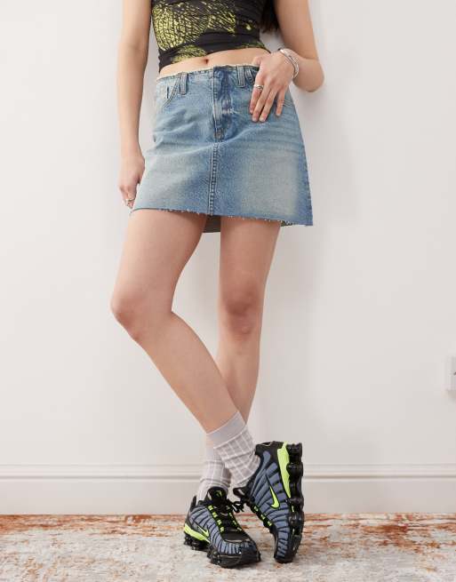 COLLUSION raw hem denim mini skirt in midwash, 2 of 5