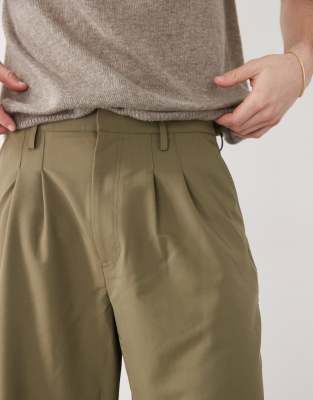 Collusion Relaxed Wide Leg Tailored Pants In Green