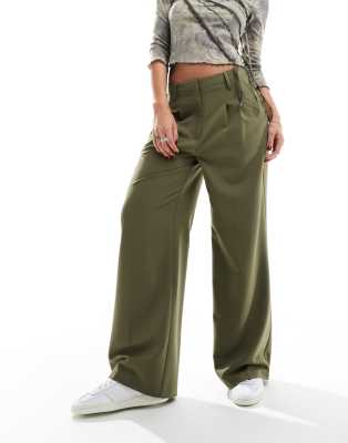 Collusion Relaxed Wide Leg Tailored Pants In Olive-green