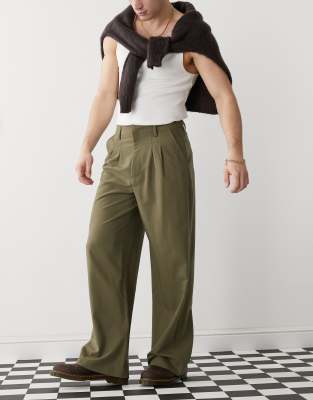 relaxed wide leg tailored pants in olive-Green