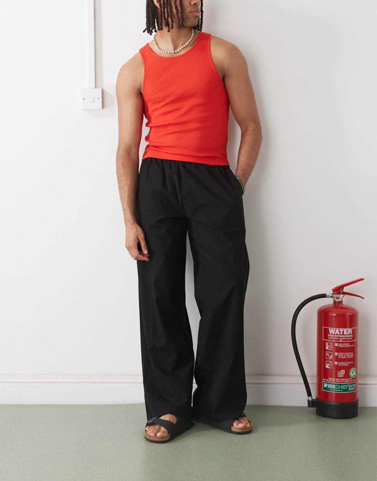 COLLUSION relaxed woven trouser with linen in black - BLACK