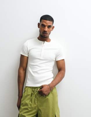 Collusion Rib Muscle Short Sleeve Henley T-shirt In White